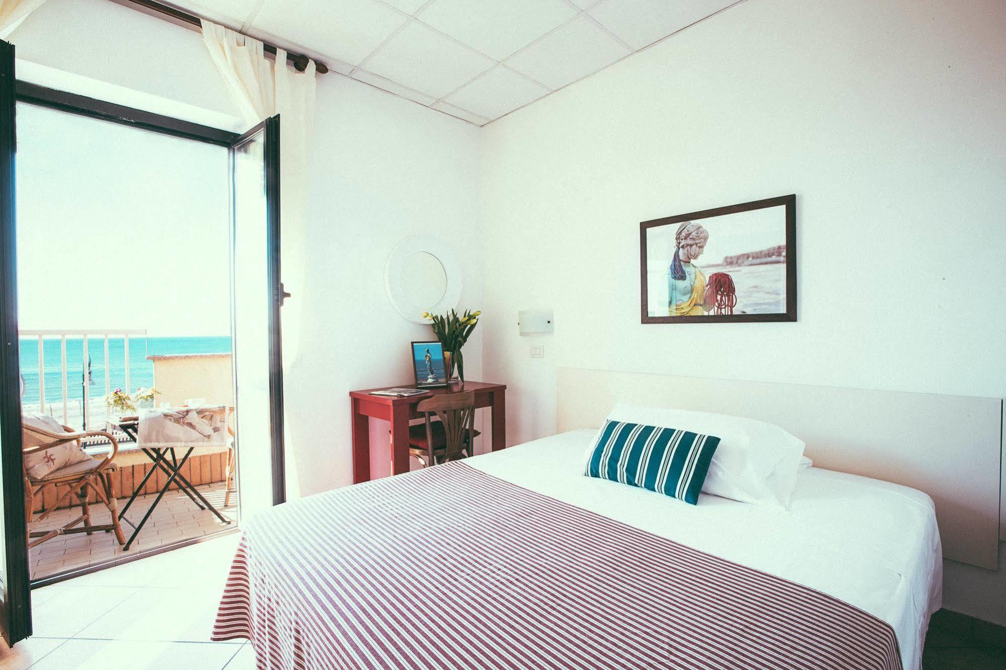 Hotel Sirenetta Lido di Ostia Esterno foto