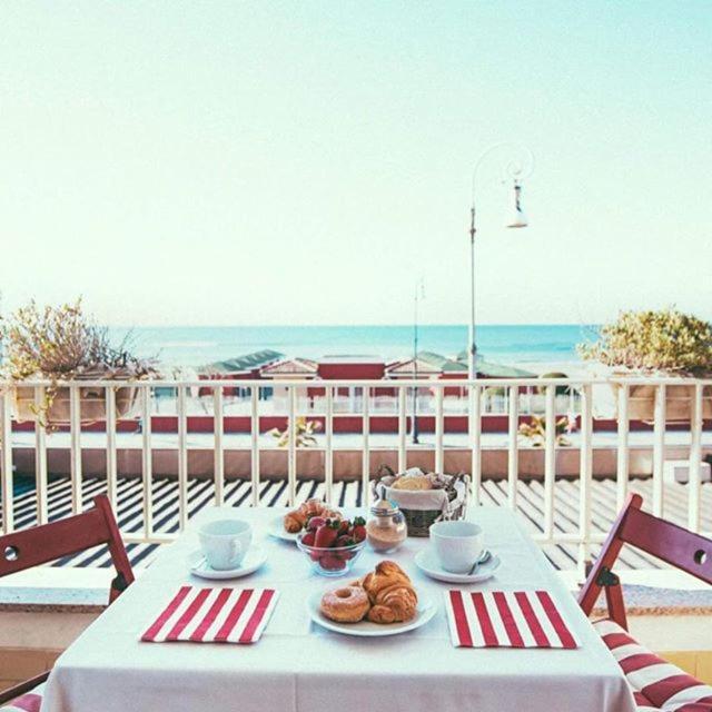 Hotel Sirenetta Lido di Ostia Esterno foto